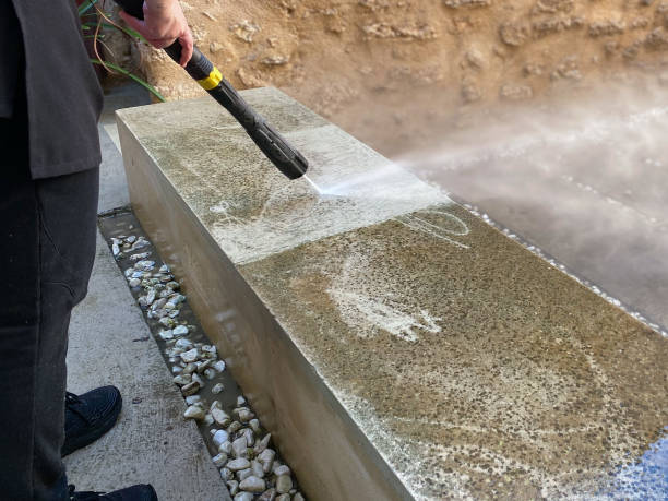 Best Sidewalk Pressure Washing  in Milwaukee, WI